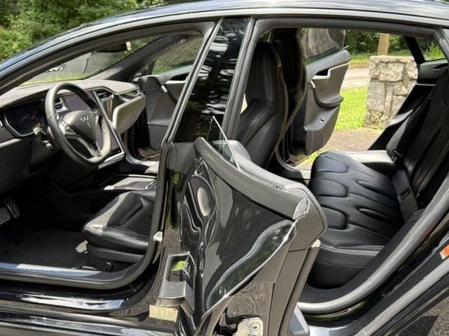 Tesla Model S P90D 2016