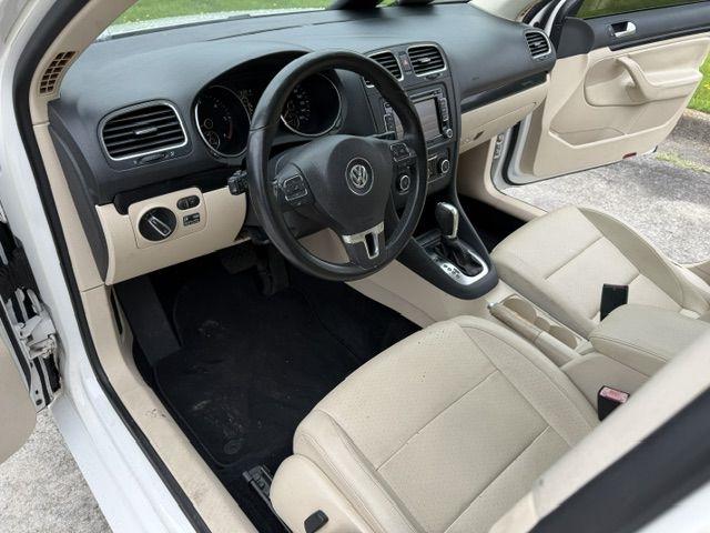 Volkswagen Jetta  2012