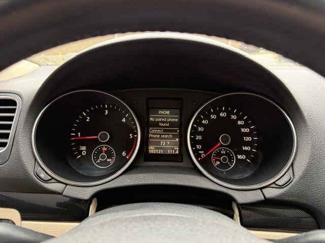 Volkswagen Jetta  2012