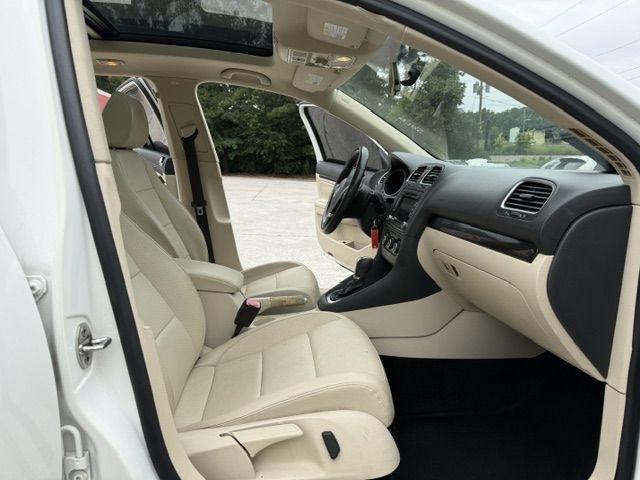 Volkswagen Jetta  2012