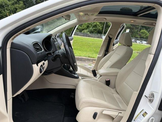 Volkswagen Jetta  2012