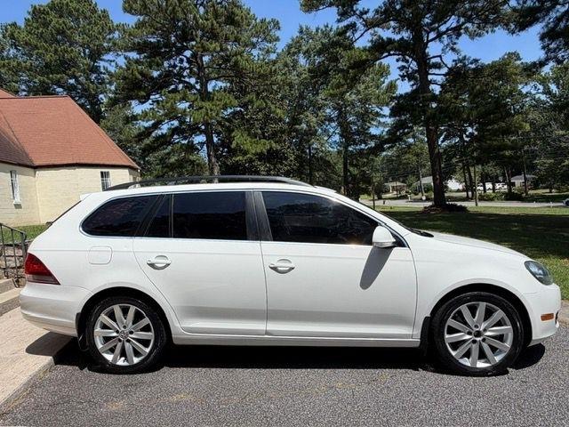 Volkswagen Jetta  2012