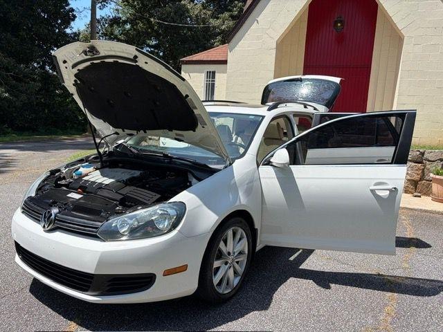 Volkswagen Jetta  2012