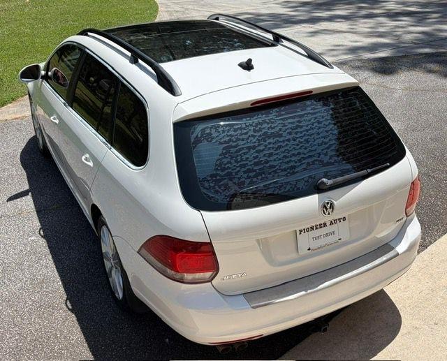 Volkswagen Jetta  2012