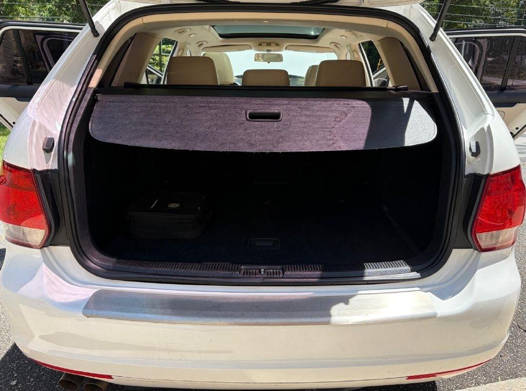 Volkswagen Jetta  2012