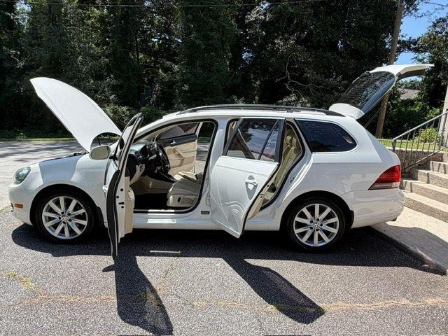 Volkswagen Jetta  2012