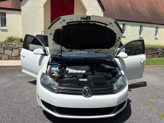 Volkswagen Jetta  2012