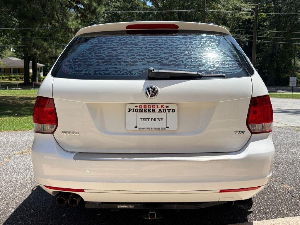 Volkswagen Jetta  2012