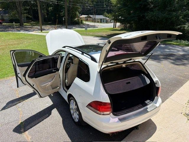 Volkswagen Jetta  2012
