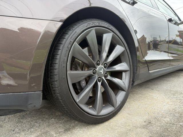 Tesla Model S Base 2013