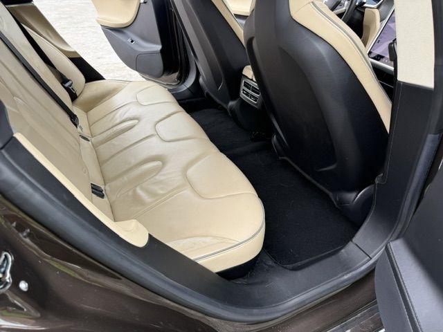 Tesla Model S Base 2013