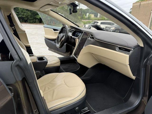 Tesla Model S Base 2013