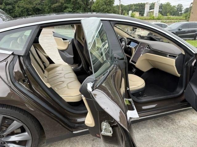 Tesla Model S Base 2013