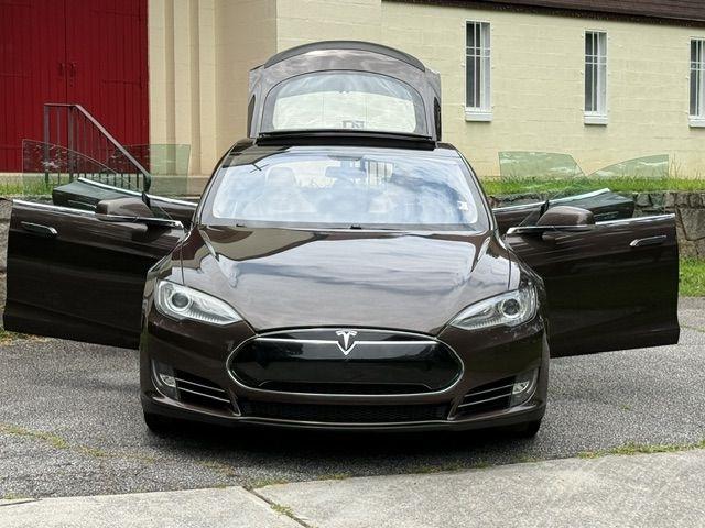 Tesla Model S Base 2013