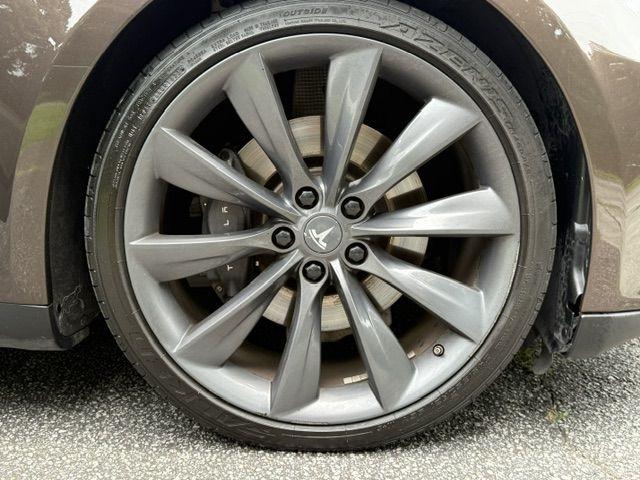 Tesla Model S Base 2013