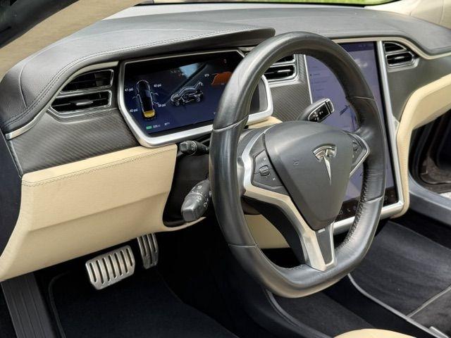 Tesla Model S Base 2013