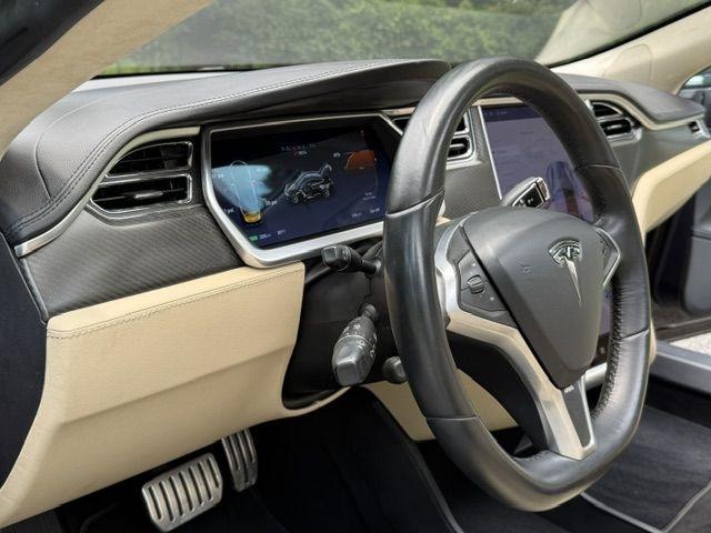 Tesla Model S Base 2013