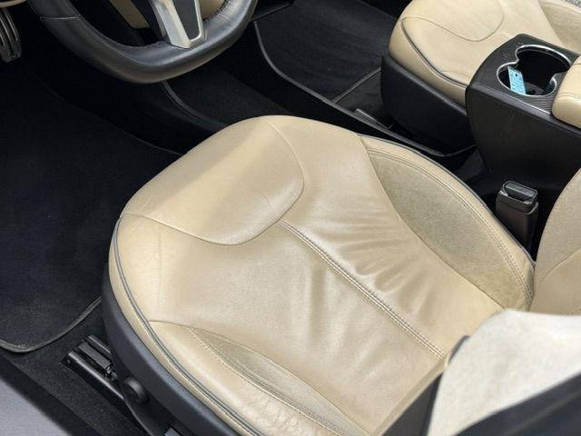 Tesla Model S Base 2013