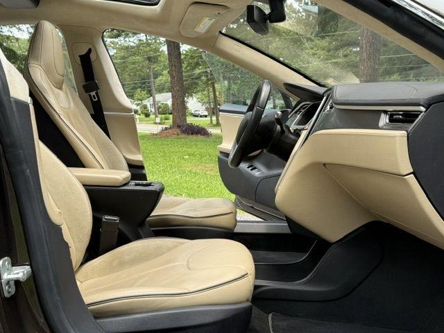 Tesla Model S Base 2013