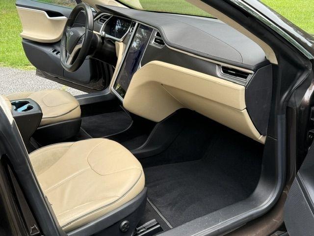 Tesla Model S Base 2013
