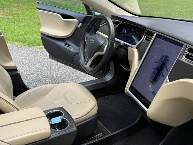 Tesla Model S Base 2013