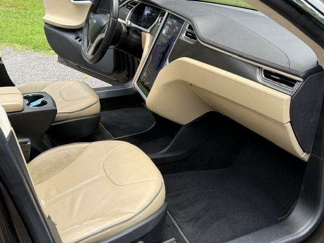Tesla Model S Base 2013