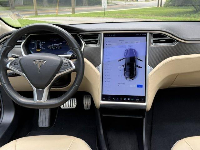 Tesla Model S Base 2013