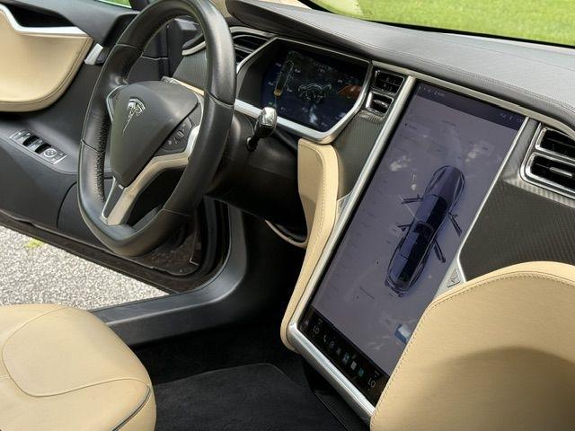 Tesla Model S Base 2013