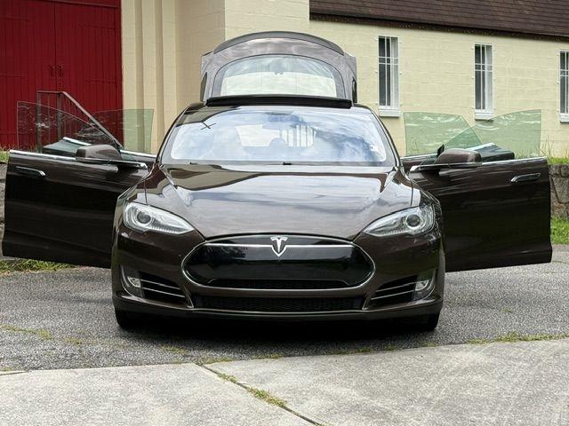 Tesla Model S Base 2013