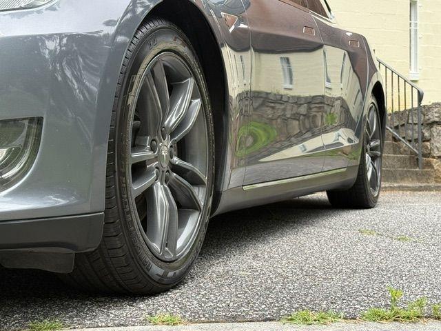 Tesla Model S Base 2013