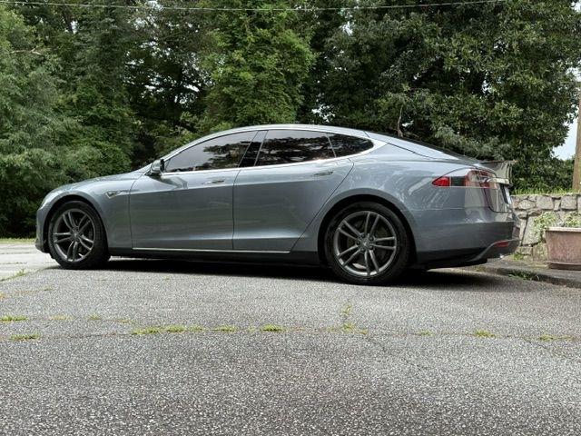 Tesla Model S Base 2013