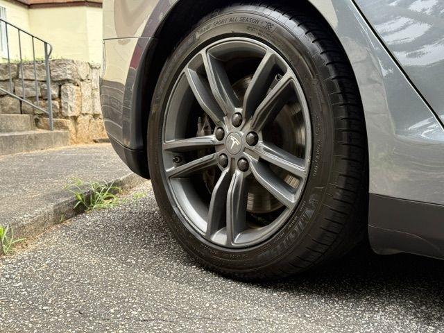 Tesla Model S Base 2013