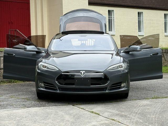 Tesla Model S Base 2013