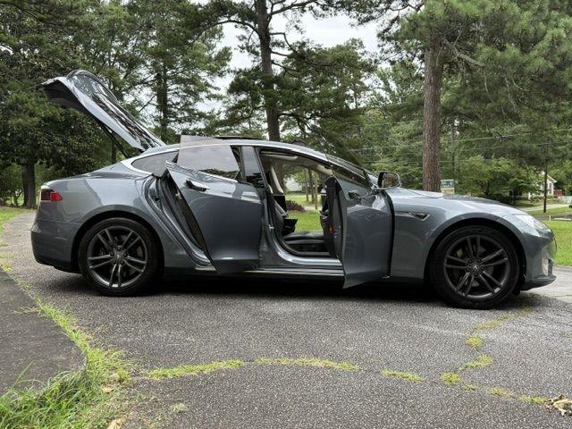 Tesla Model S Base 2013