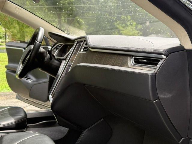 Tesla Model S Base 2013