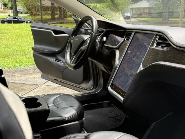 Tesla Model S Base 2013