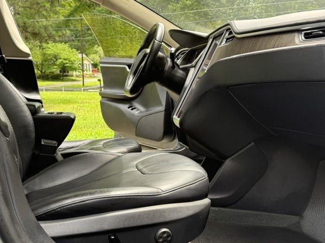 Tesla Model S Base 2013