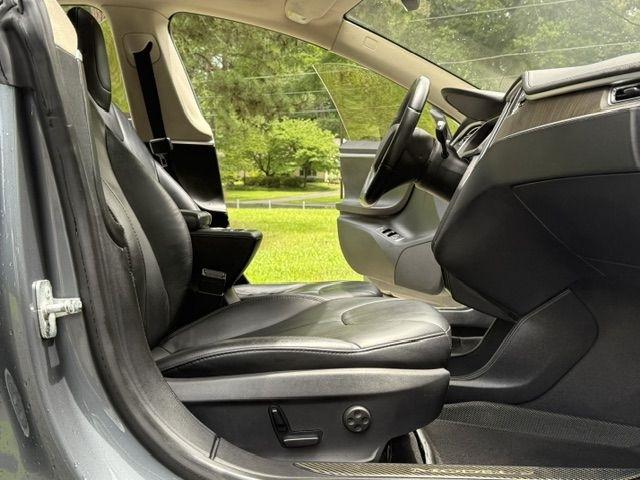 Tesla Model S Base 2013