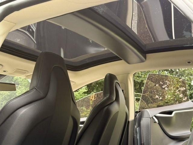 Tesla Model S Base 2013
