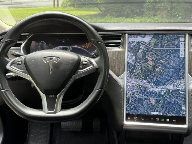 Tesla Model S Base 2013