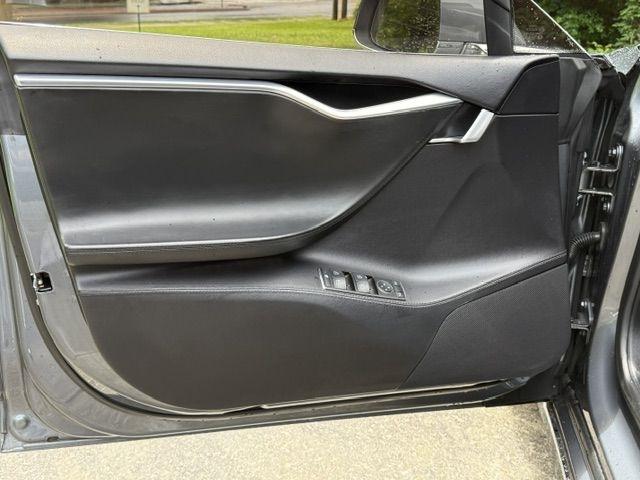 Tesla Model S Base 2013