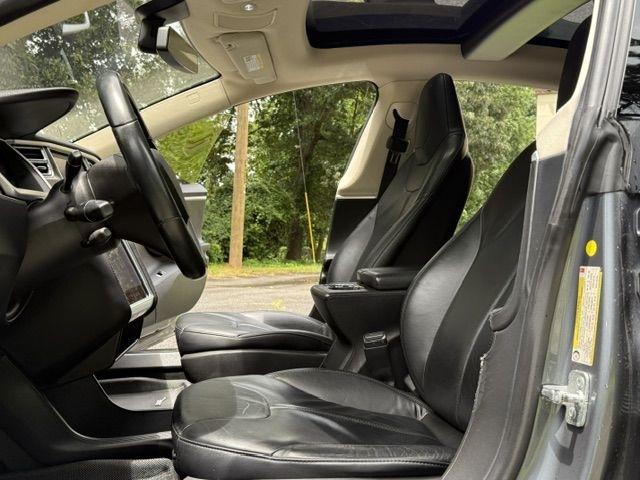 Tesla Model S Base 2013