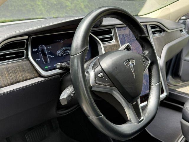 Tesla Model S Base 2013