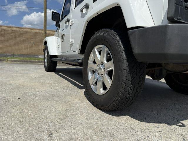 Jeep Wrangler Unlimited Sahara 4WD 2013