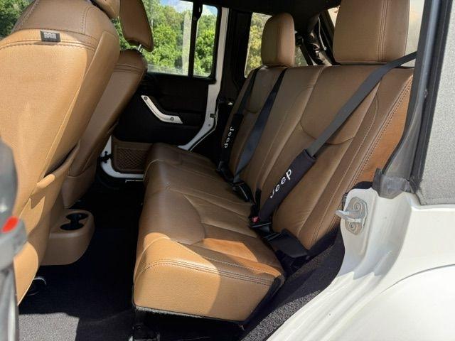 Jeep Wrangler Unlimited Sahara 4WD 2013