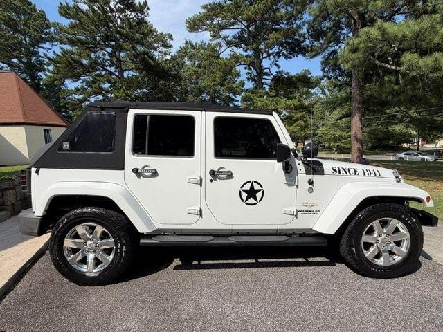Jeep Wrangler Unlimited Sahara 4WD 2013
