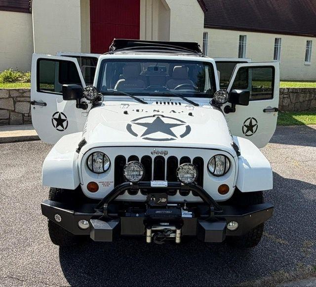 Jeep Wrangler Unlimited Sahara 4WD 2013