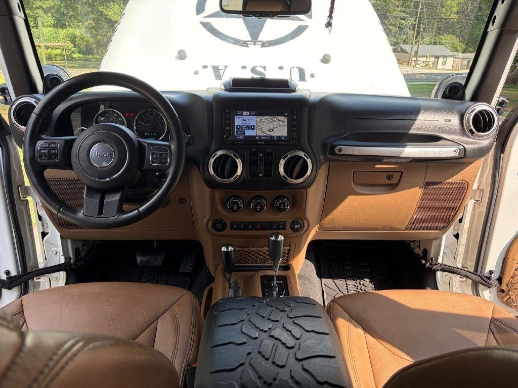 Jeep Wrangler Unlimited Sahara 4WD 2013