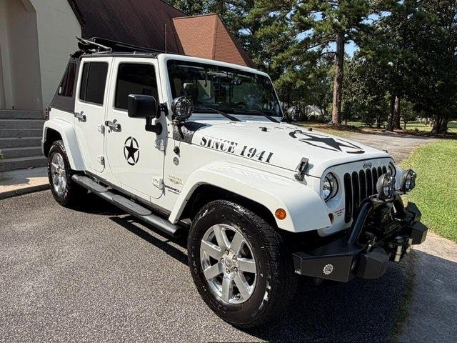 Jeep Wrangler Unlimited Sahara 4WD 2013