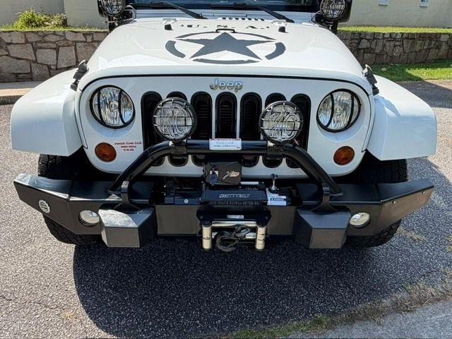Jeep Wrangler Unlimited Sahara 4WD 2013